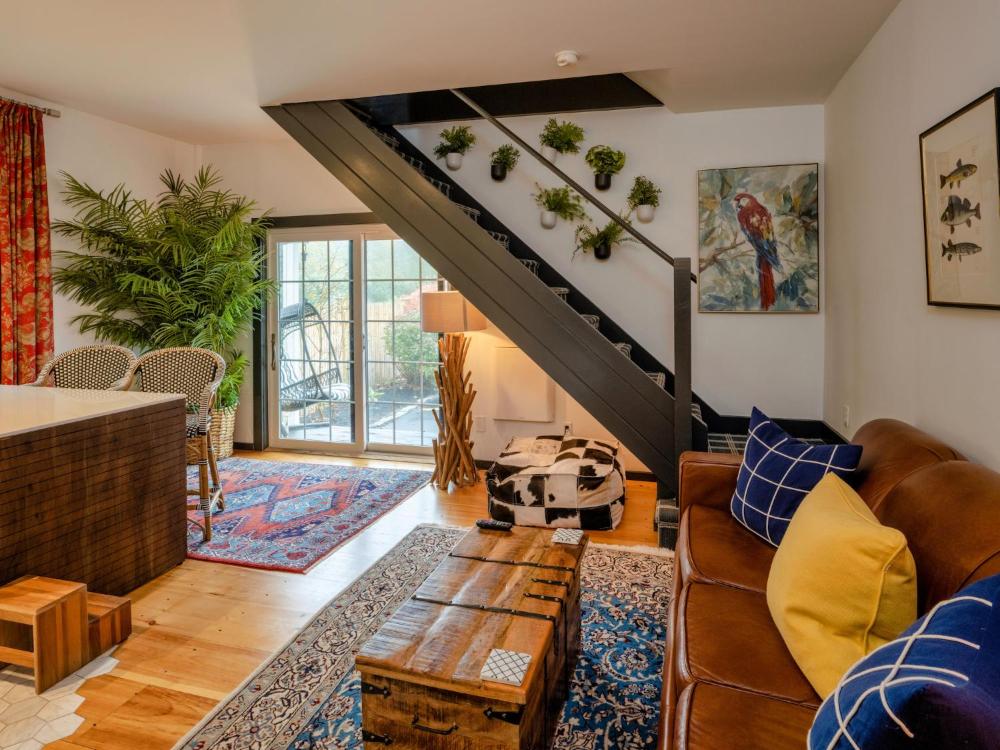 Superior King Suite interior