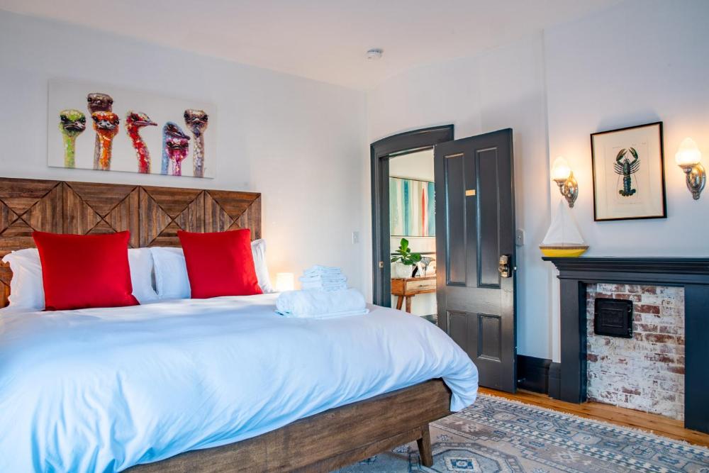 Deluxe Double Room with Bath interior